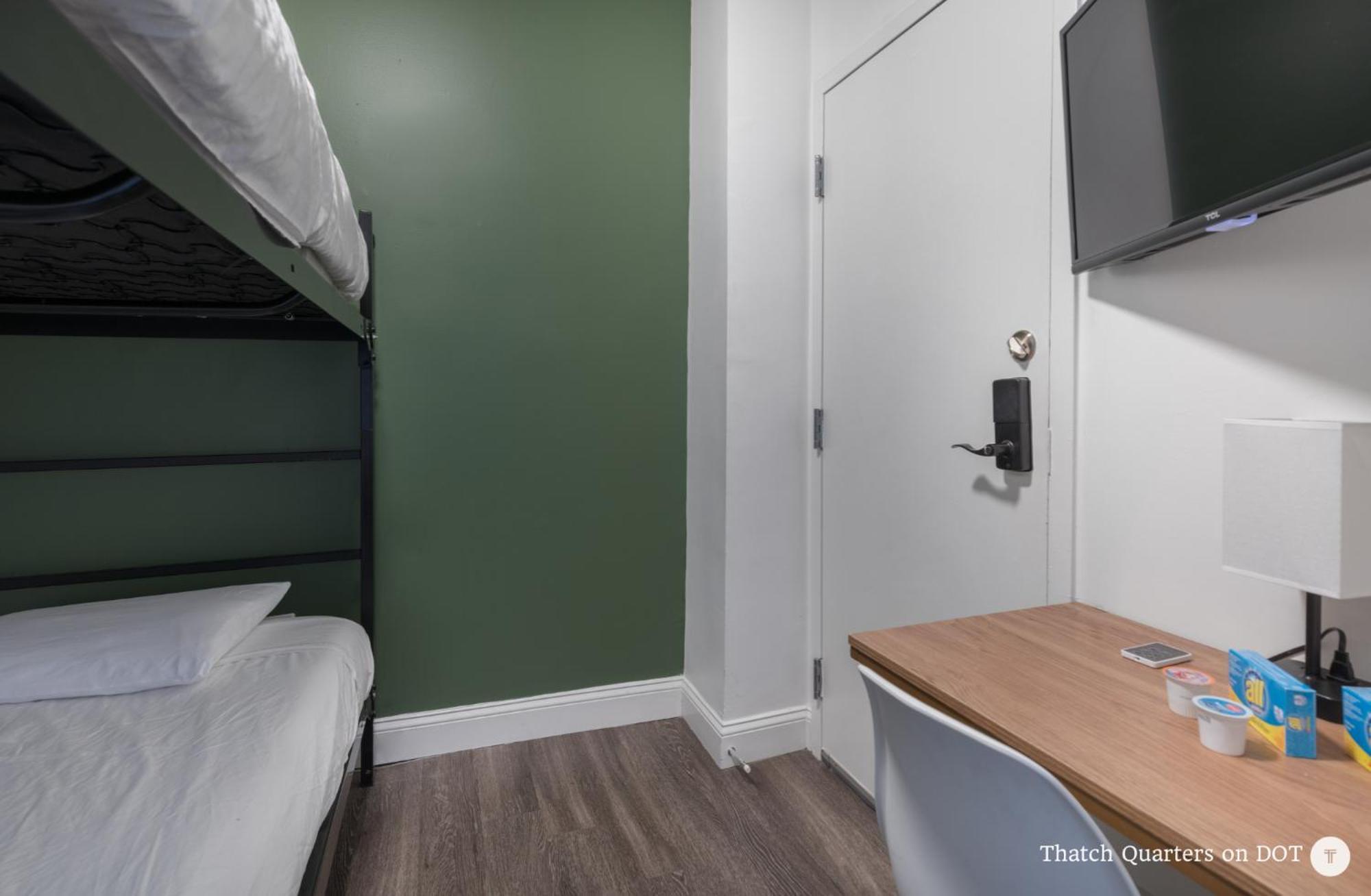 Quarters On Dot By Thatch Boston Extérieur photo